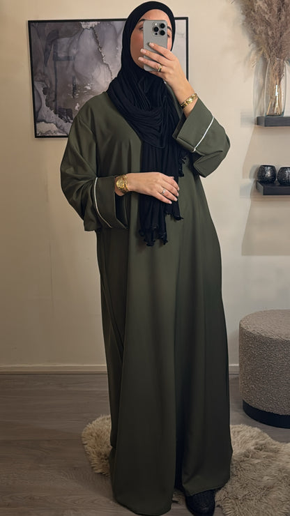 Alessia abaya kaki